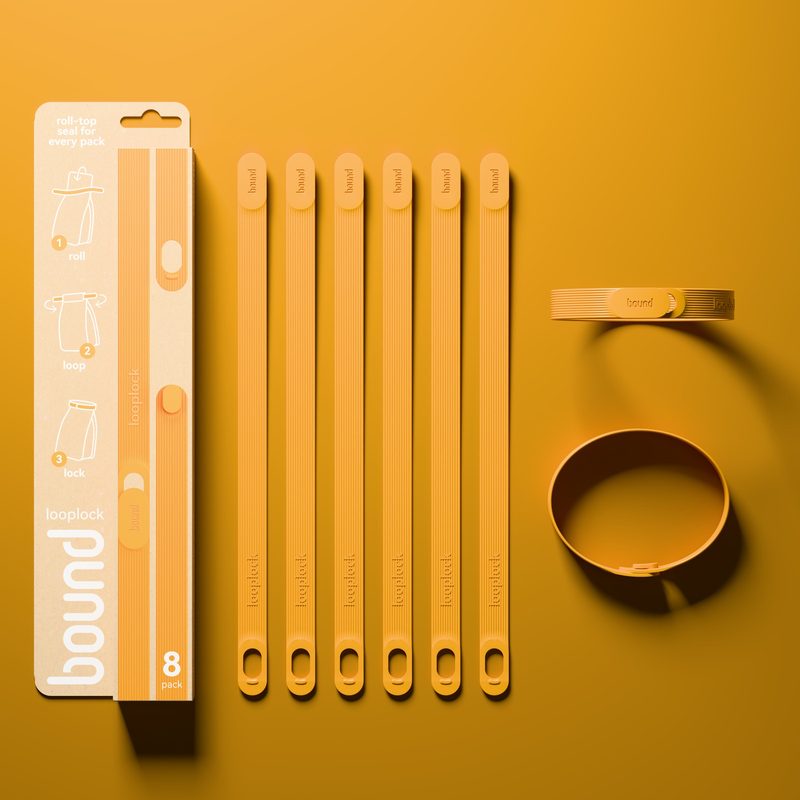 Mango Looplocks with their 8-pack: six laid flat and two locked in a loop